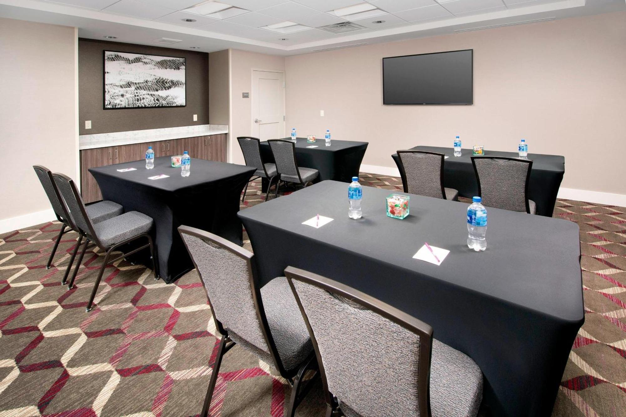 Residence Inn By Marriott Denver Airport/Convention Center Business photo